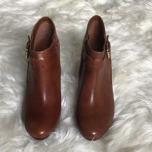Ralph Lauren brown leather ankle boots.